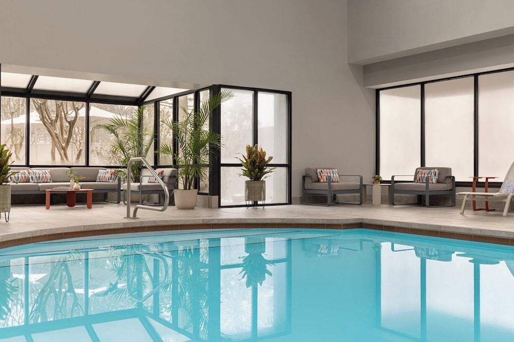swimming pool spa