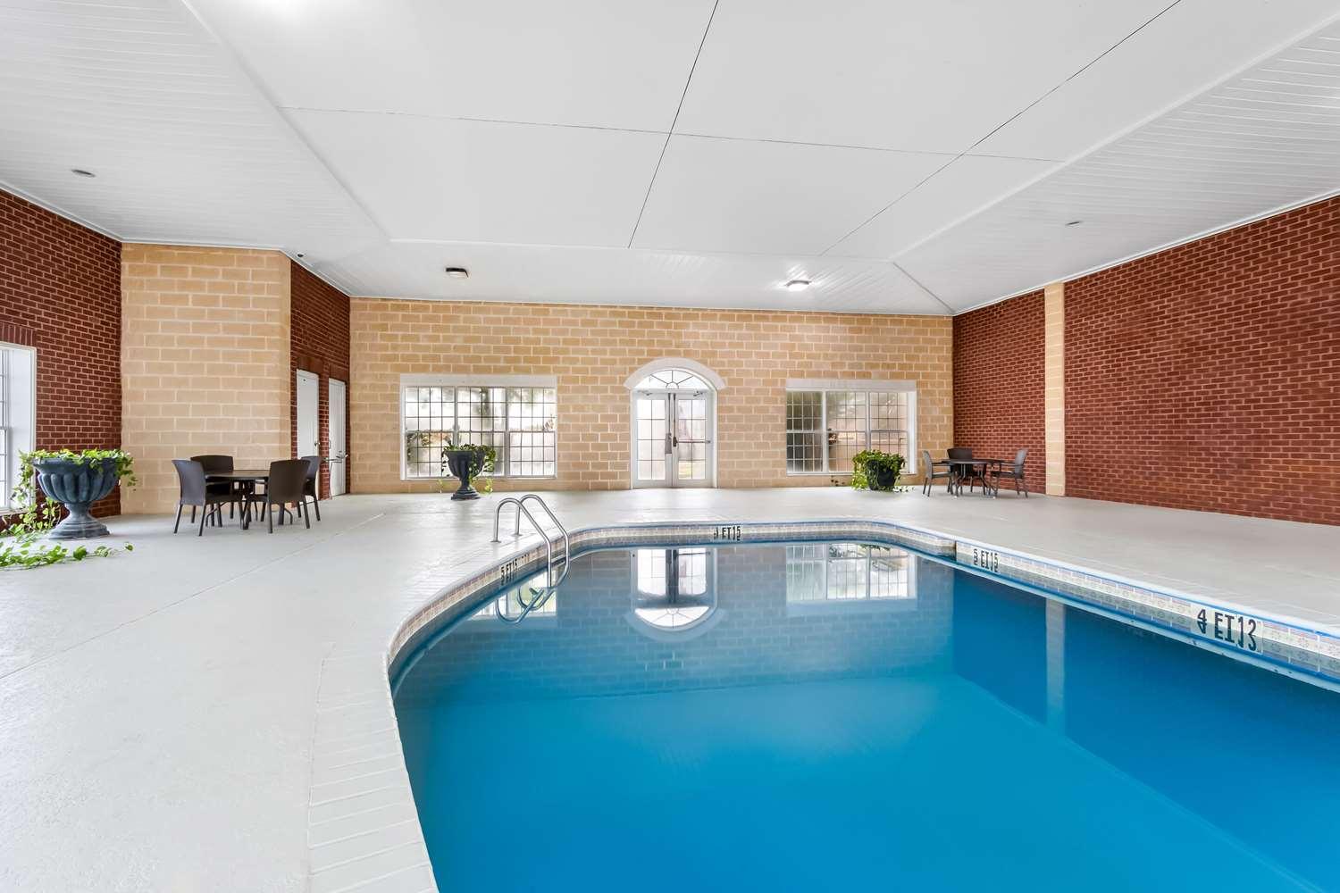 swimming pool spa