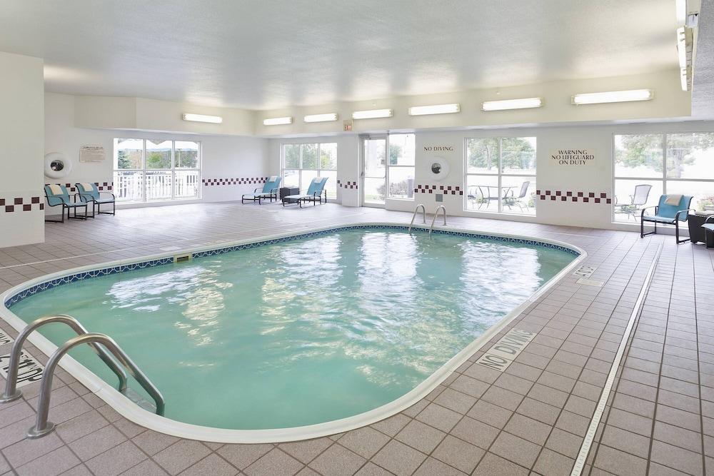 swimming pool spa