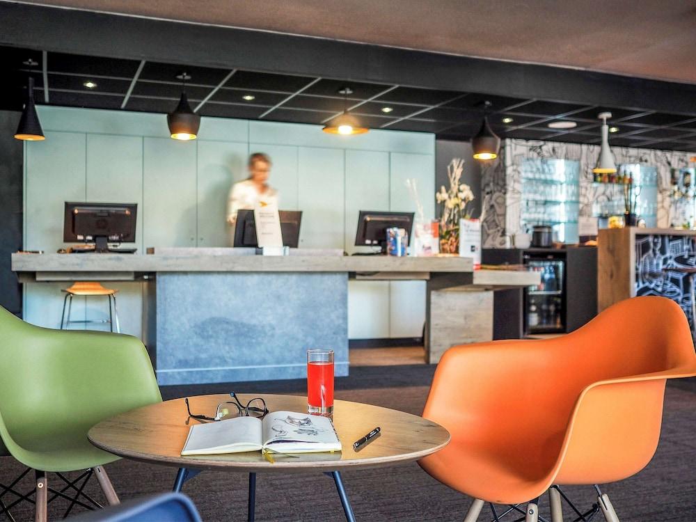 restaurant-cafeteria