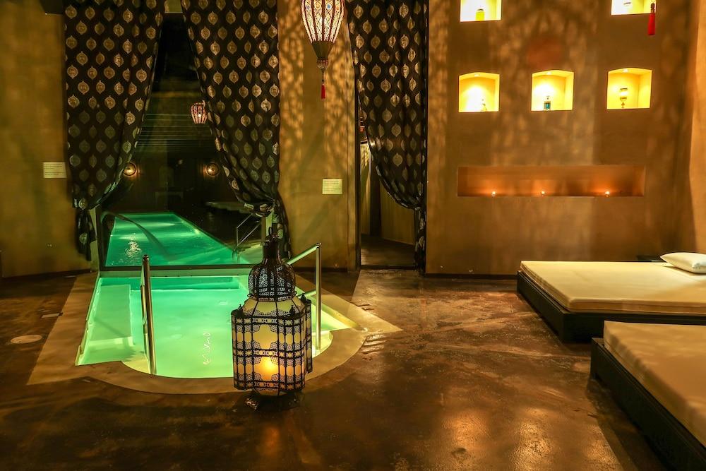 swimming pool spa