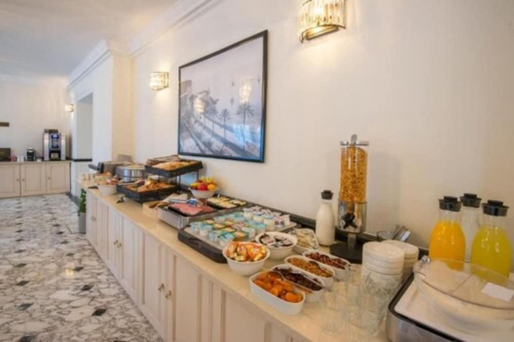 restaurant-cafeteria