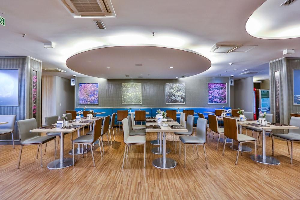 restaurant-cafeteria