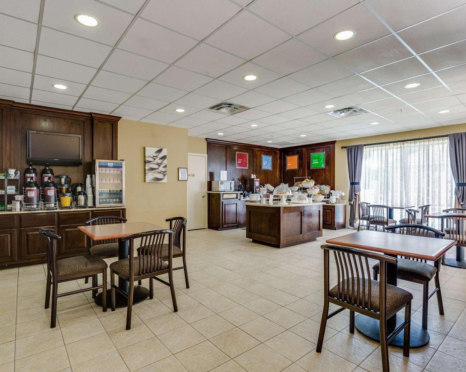 restaurant cafeteria
