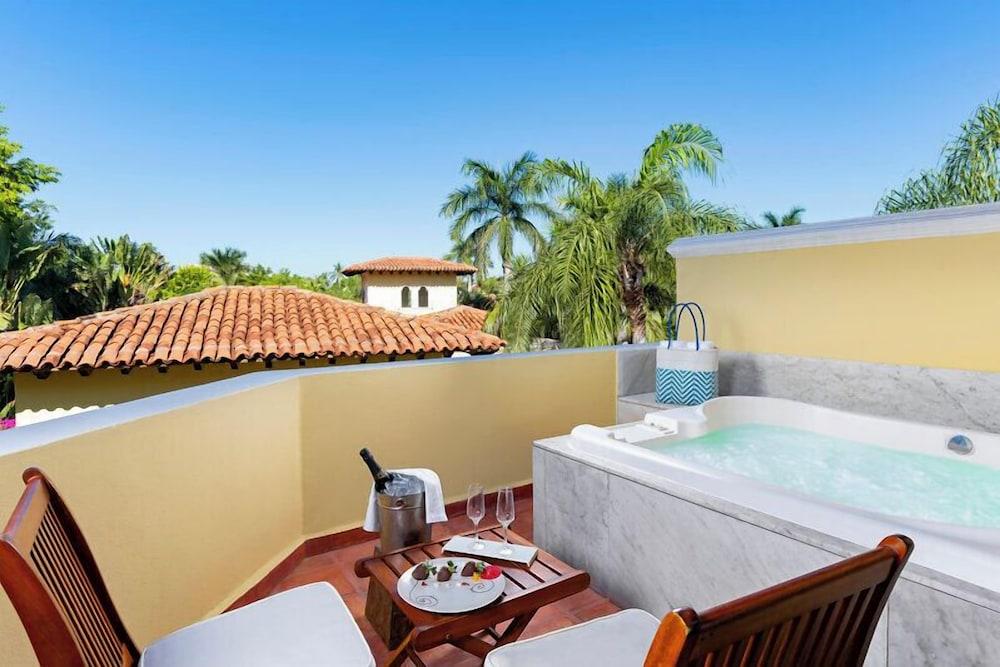 swimming pool spa