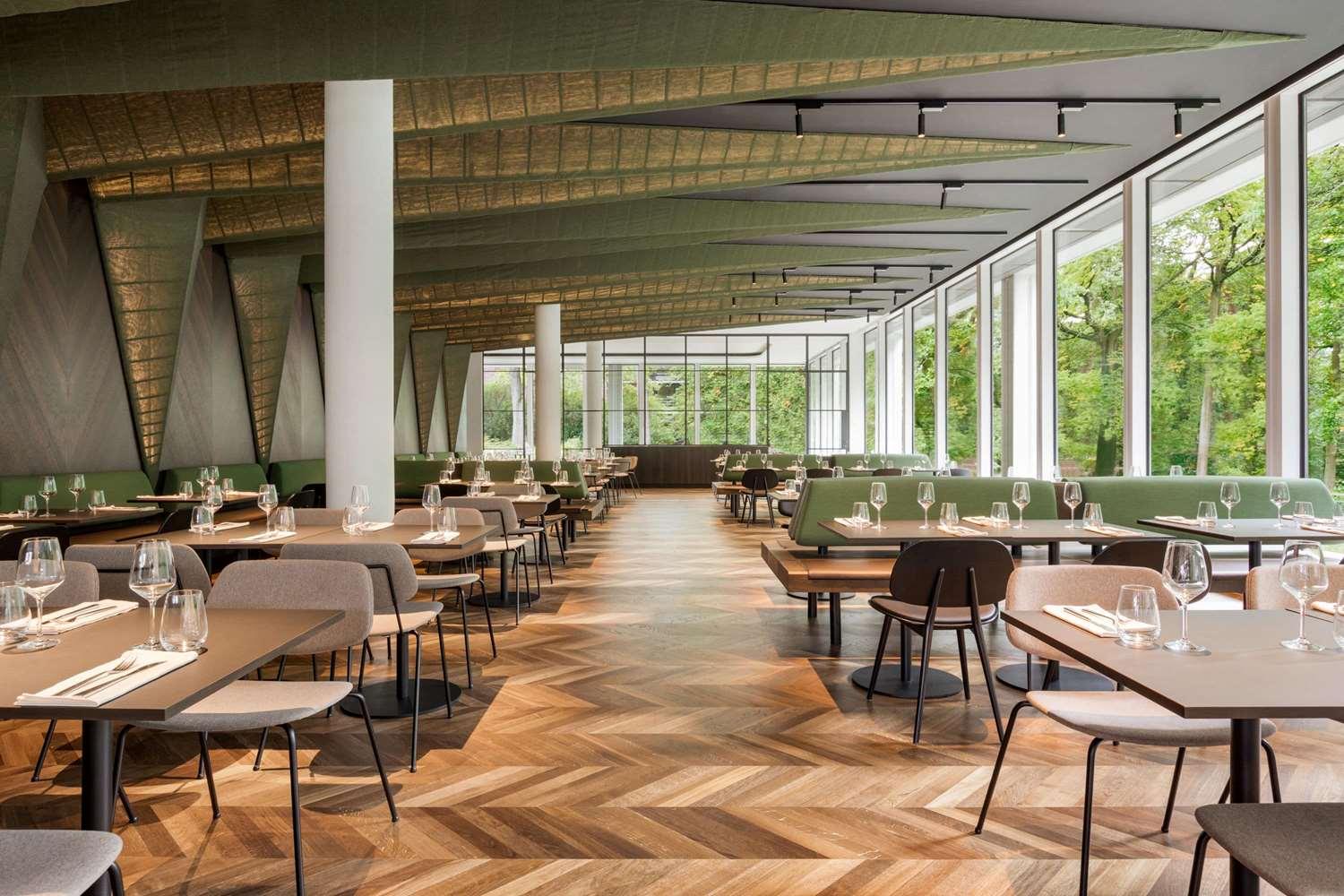 restaurant cafeteria