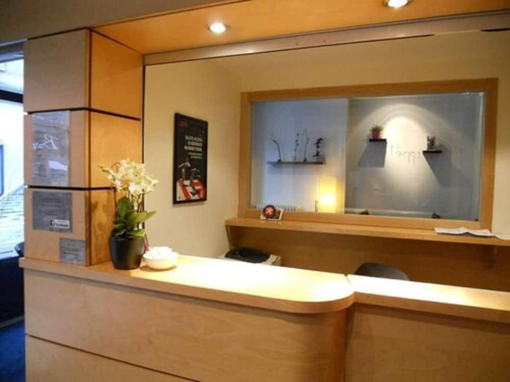 lobby