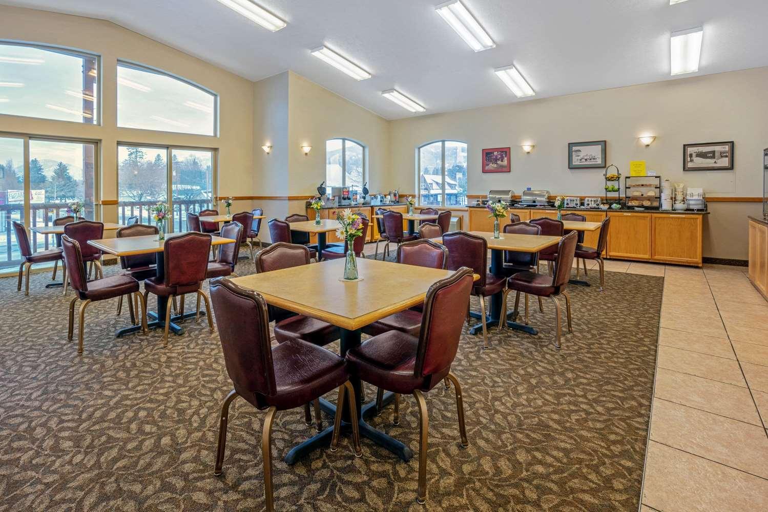 restaurant cafeteria