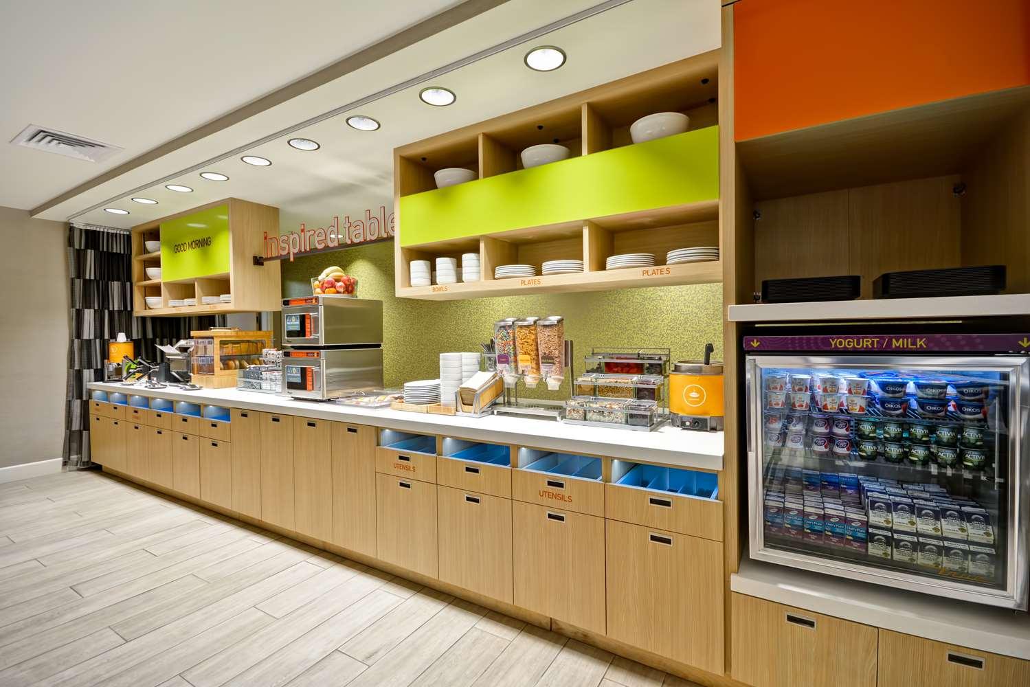 restaurant cafeteria
