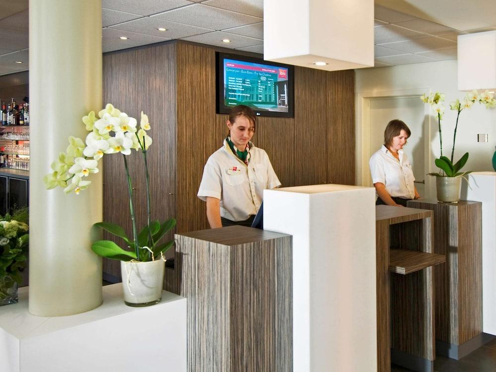 lobby