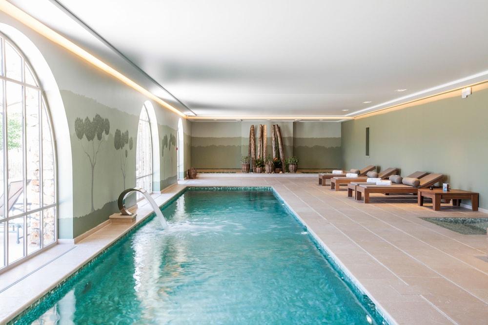 swimming pool spa