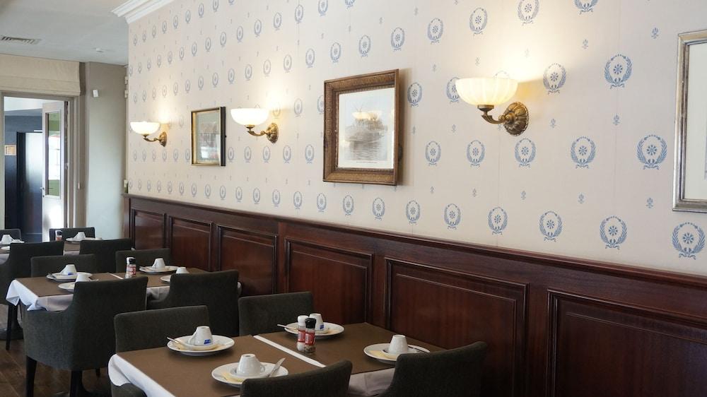 restaurant-cafeteria
