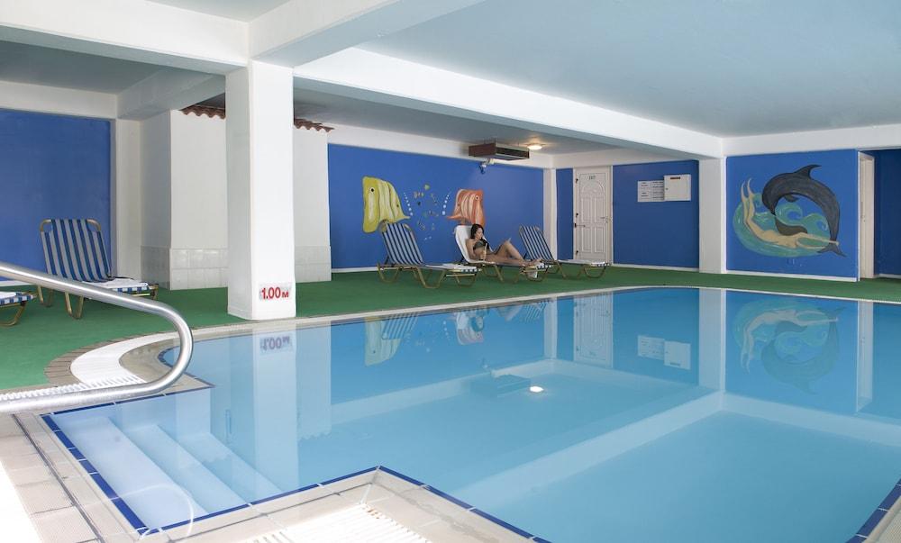 swimming pool spa