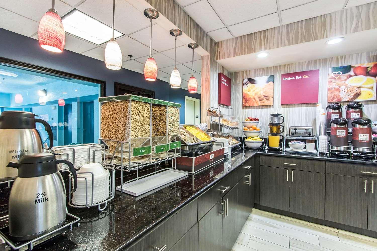 restaurant cafeteria