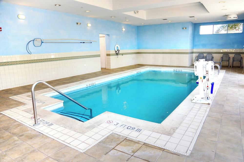 swimming pool spa