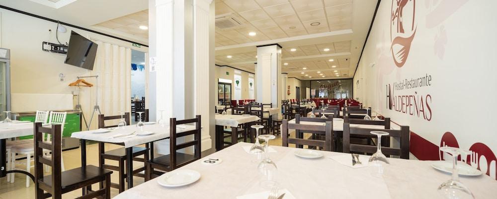 restaurant cafeteria