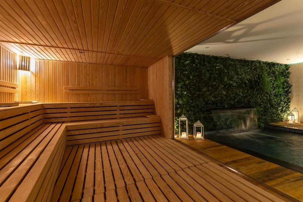 swimming pool spa