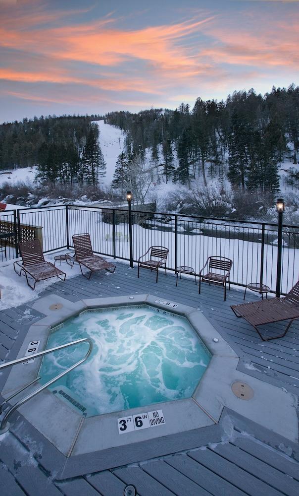 swimming pool spa