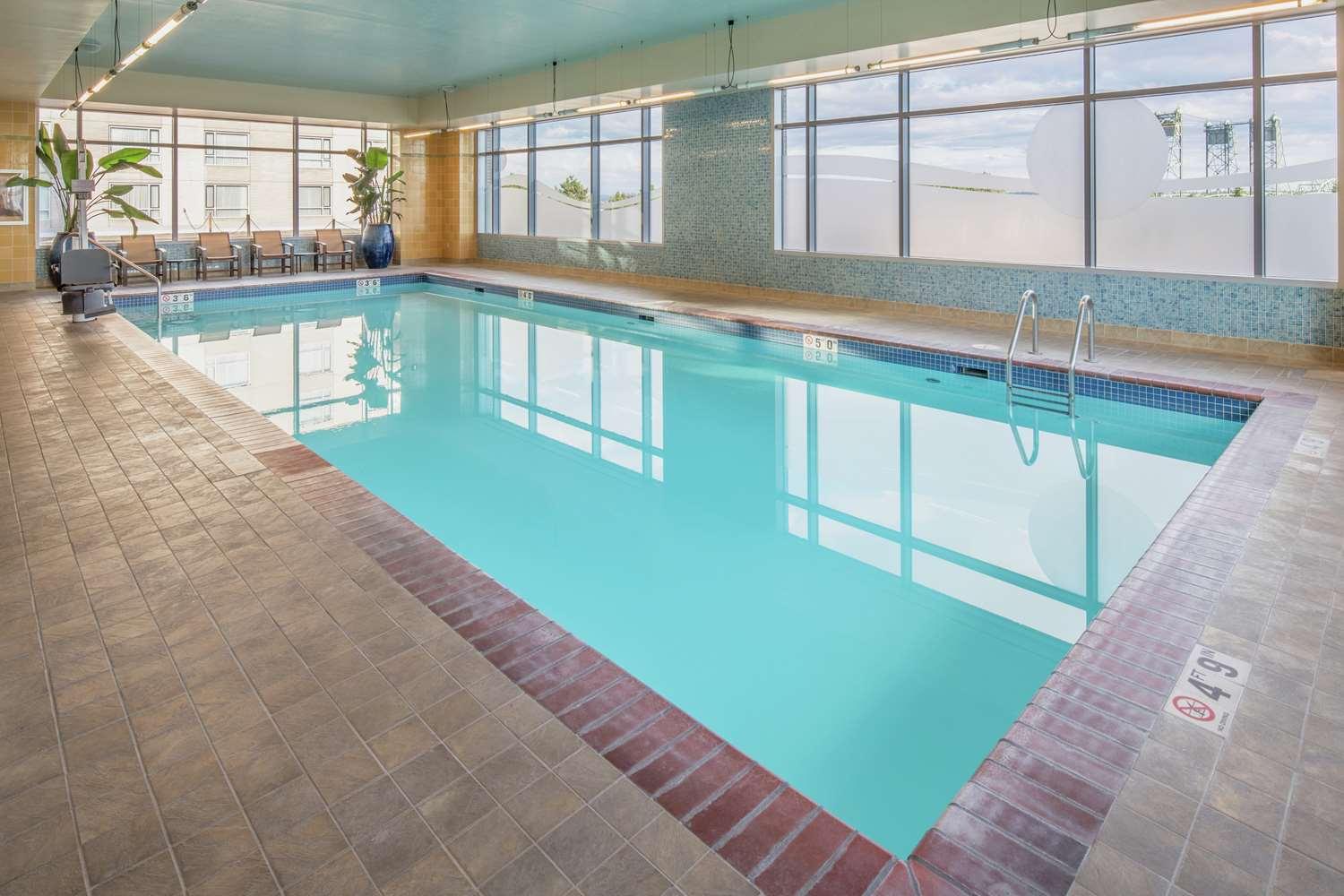 swimming pool spa