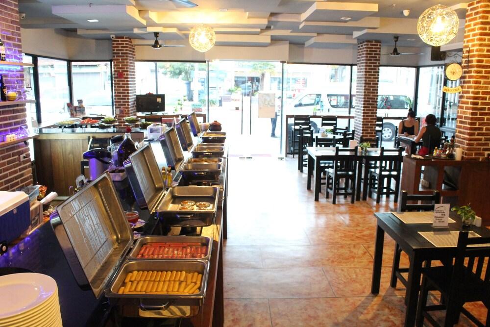restaurant cafeteria