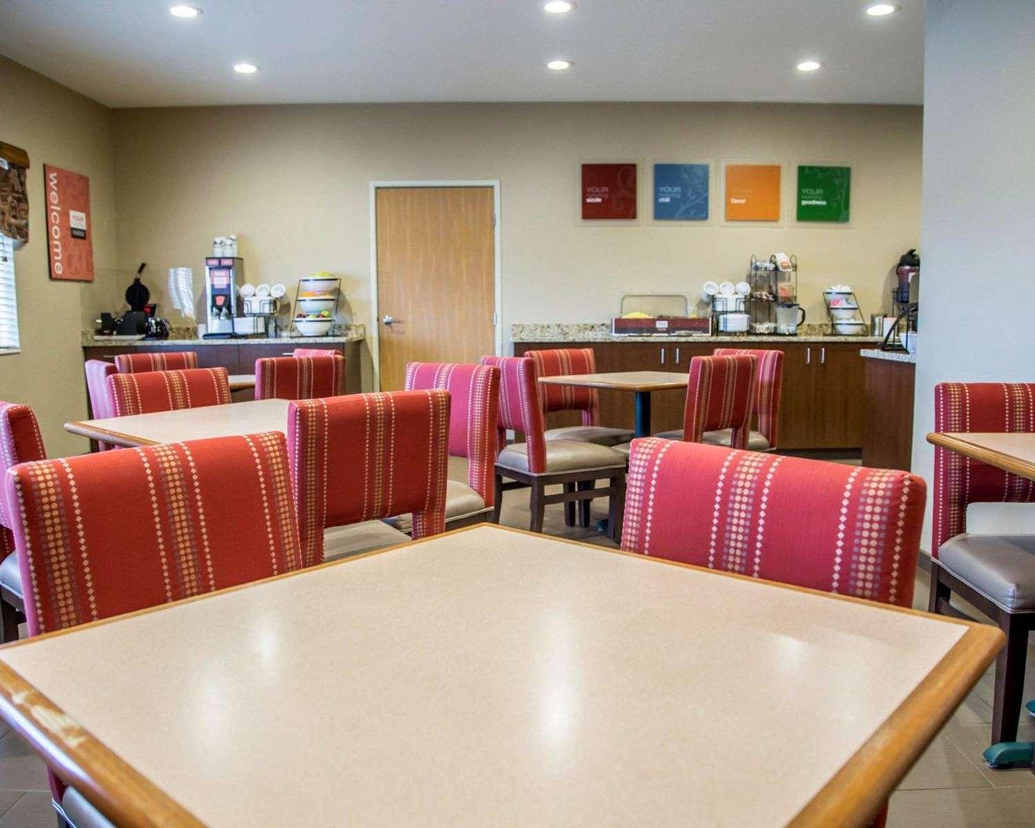 restaurant cafeteria