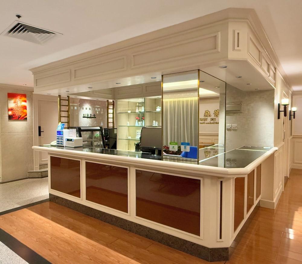lobby
