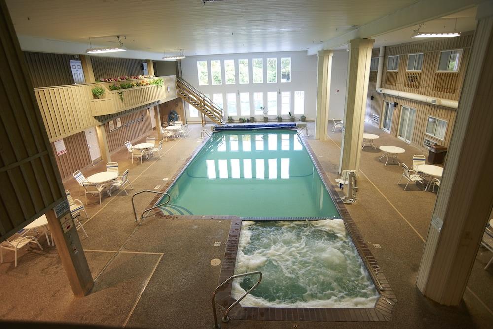 swimming pool spa