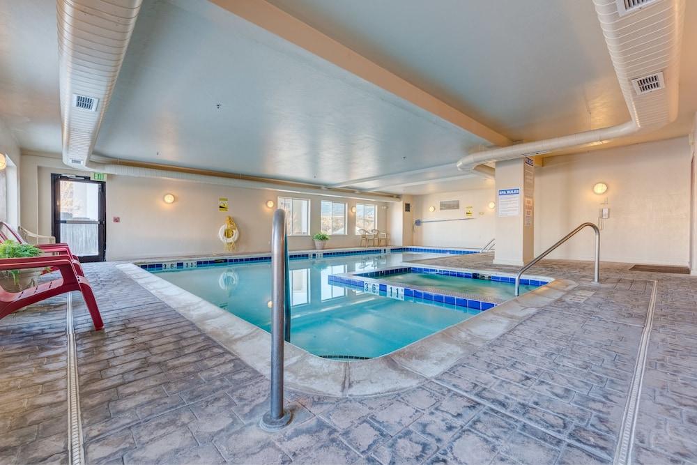 swimming pool spa