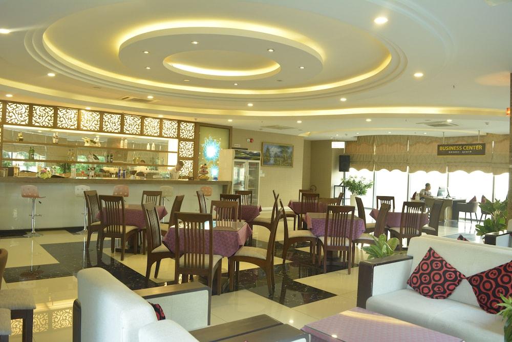 restaurant cafeteria