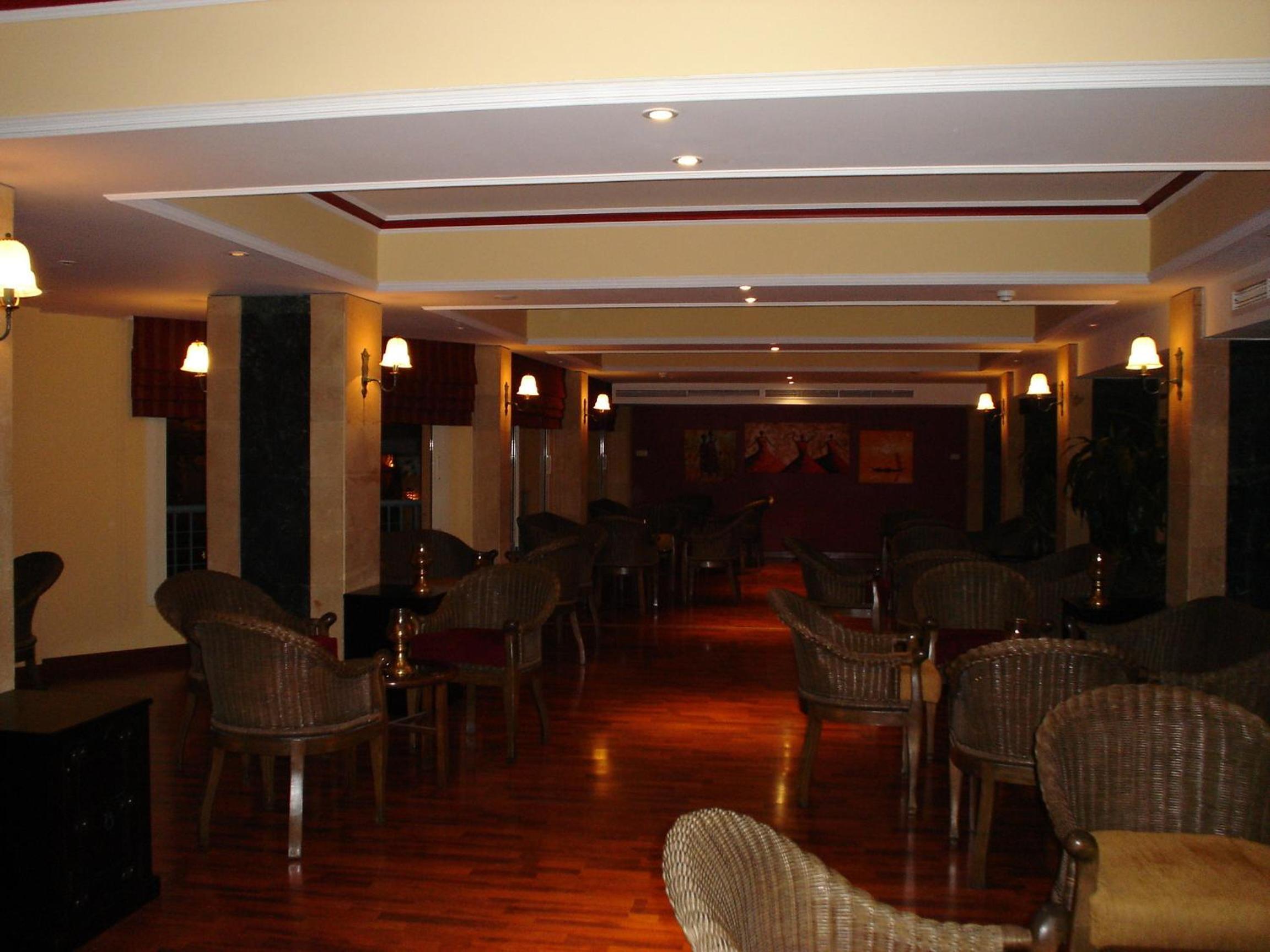 restaurant cafeteria