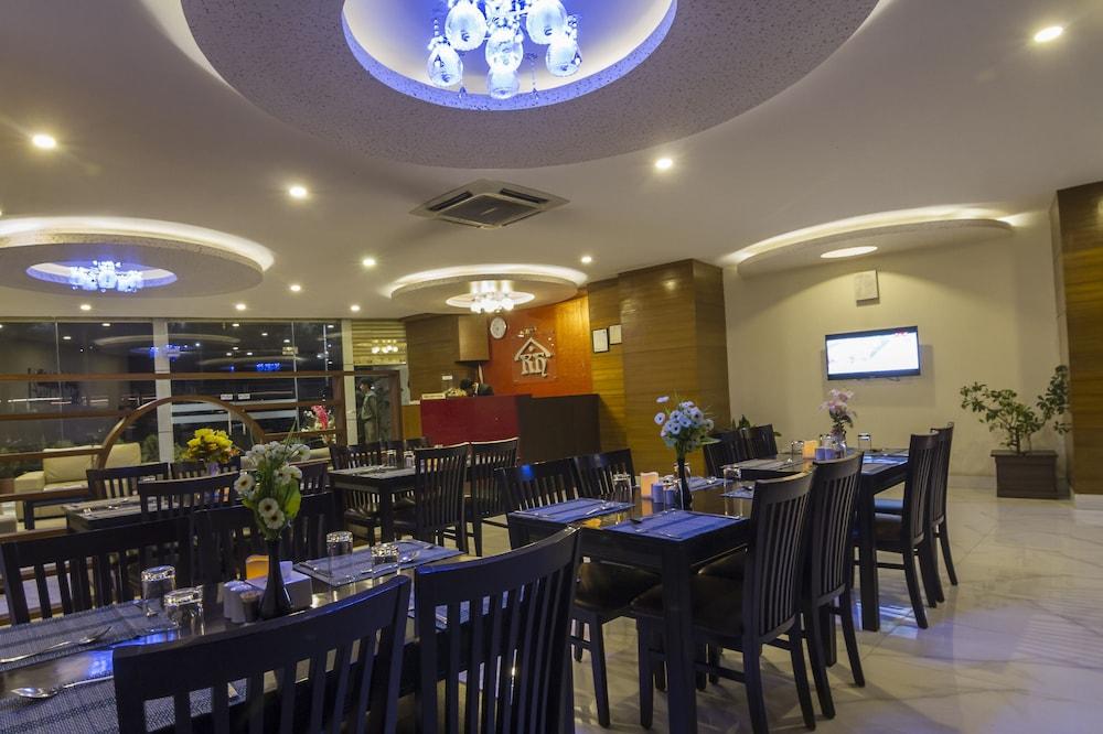 restaurant-cafeteria
