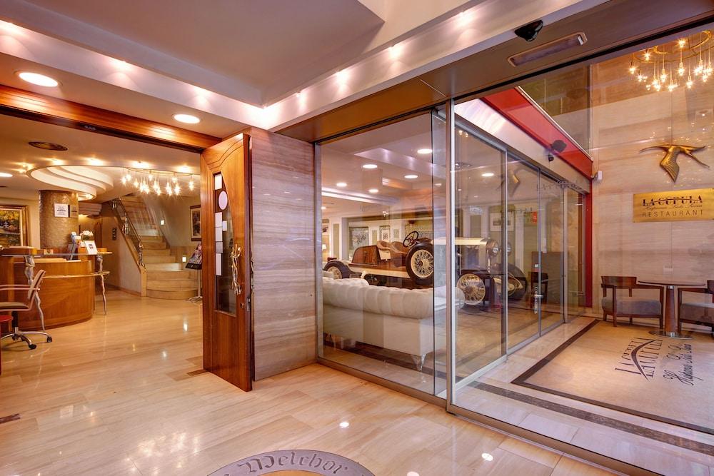 lobby