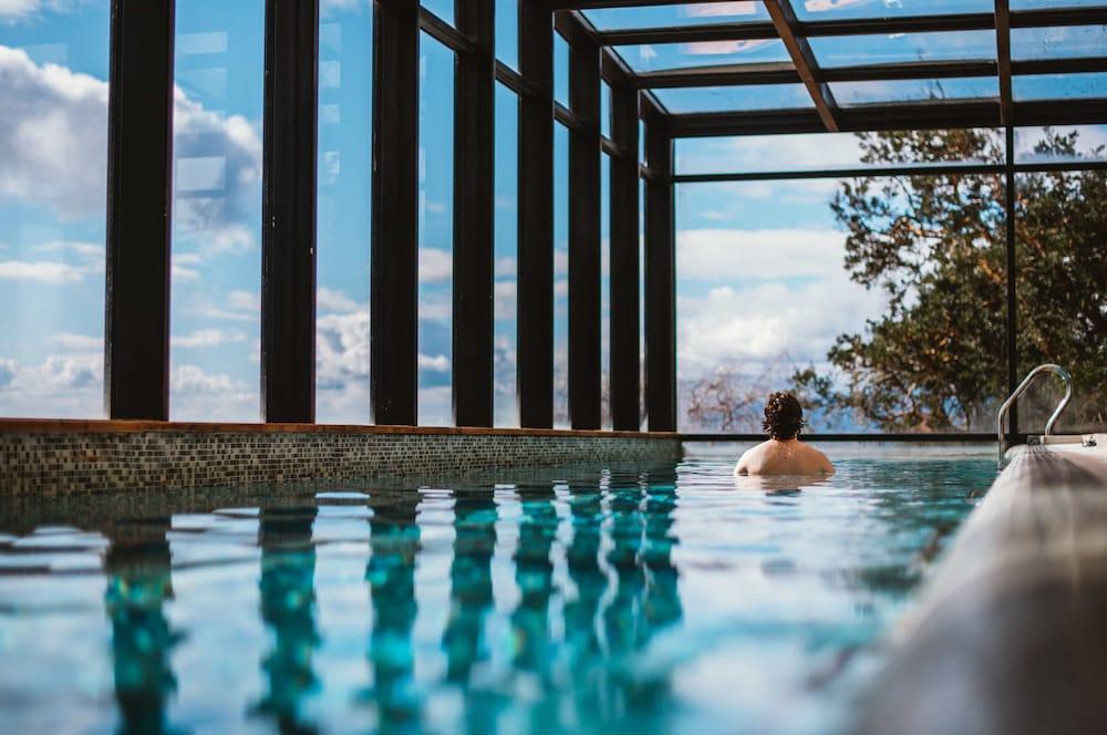 swimming pool spa