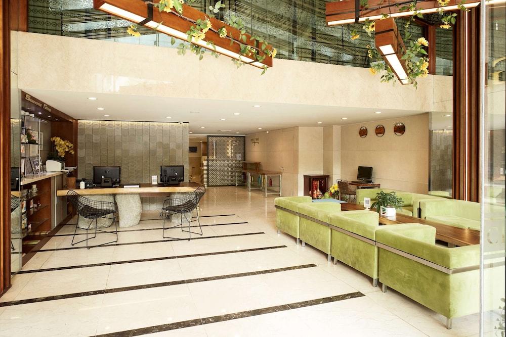 lobby