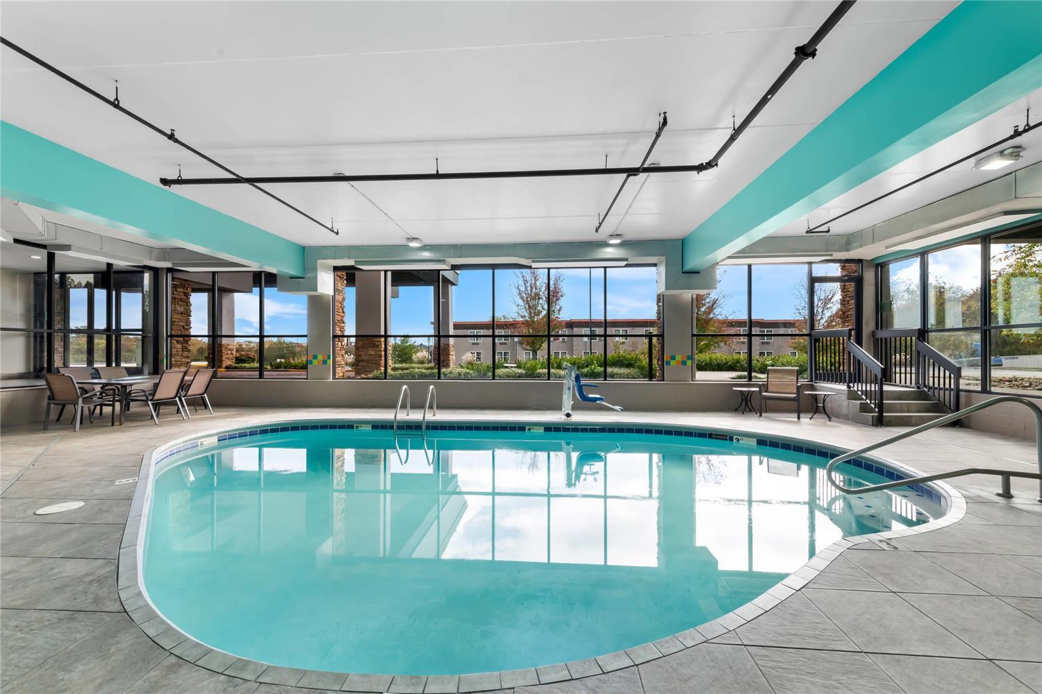swimming pool spa