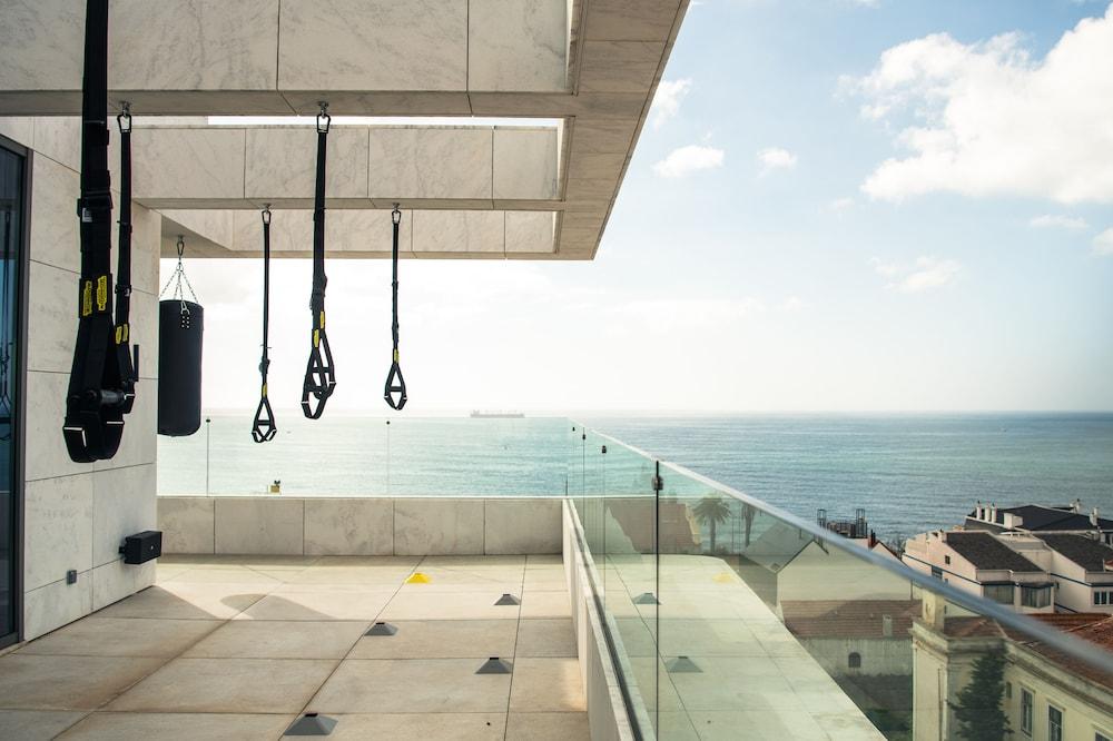 swimming pool spa