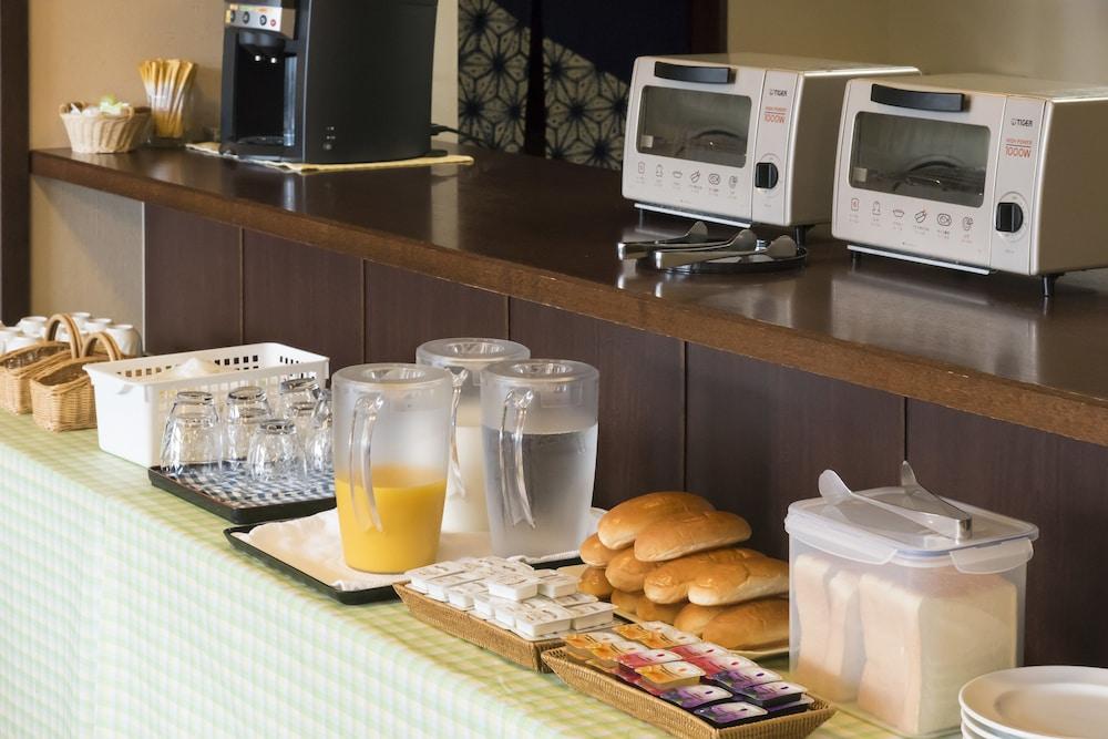 restaurant-cafeteria