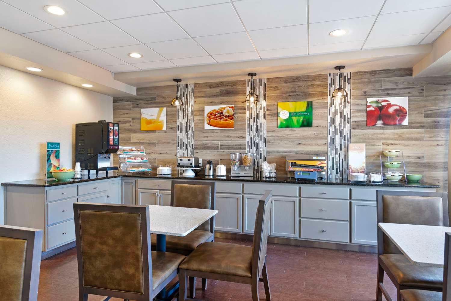 restaurant cafeteria