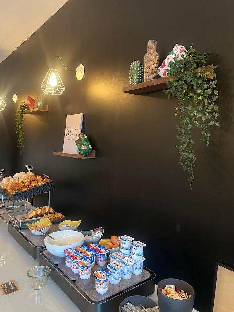 restaurant-cafeteria