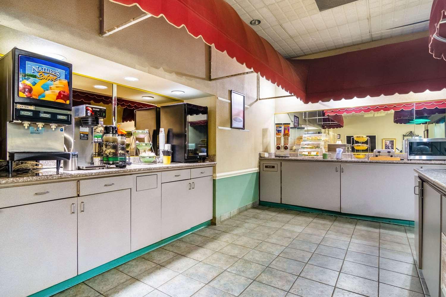 restaurant cafeteria