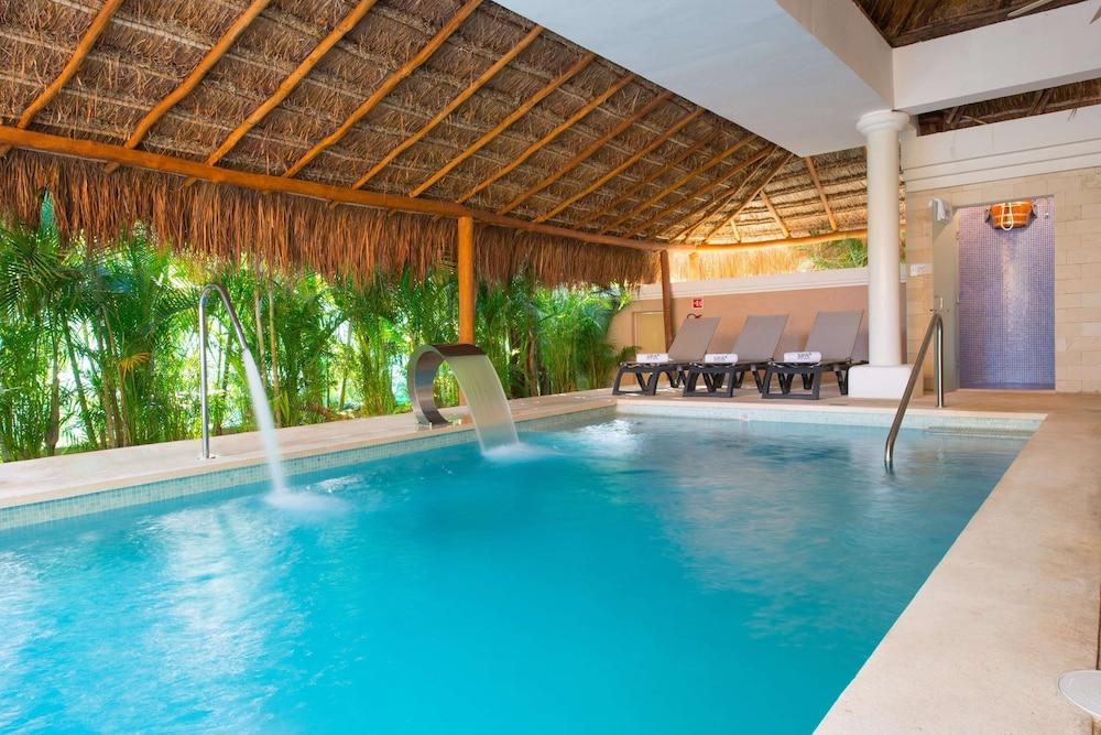 swimming pool spa
