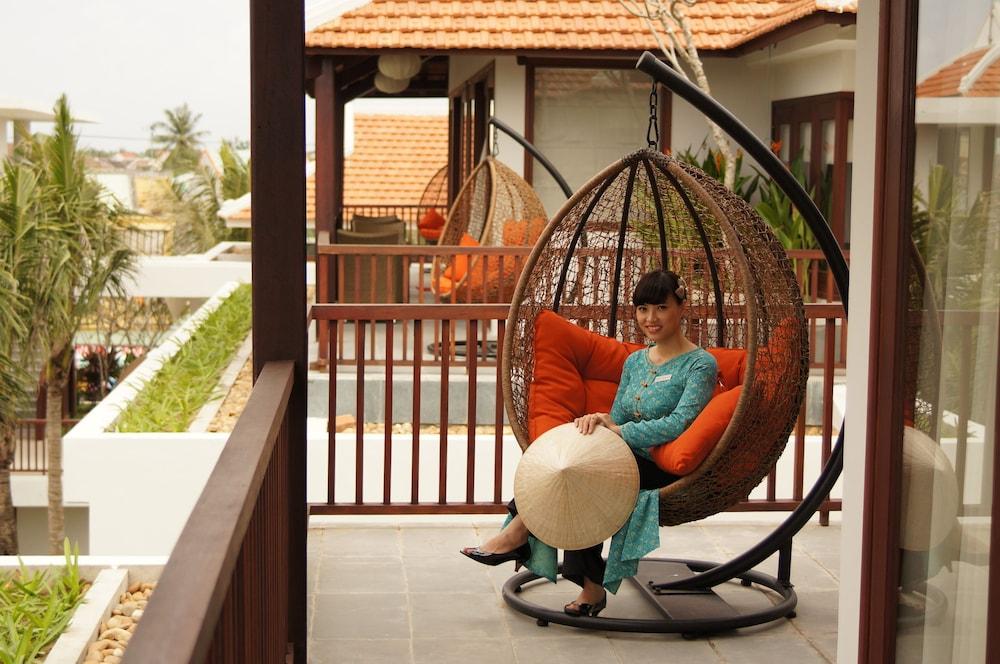 swimming pool spa