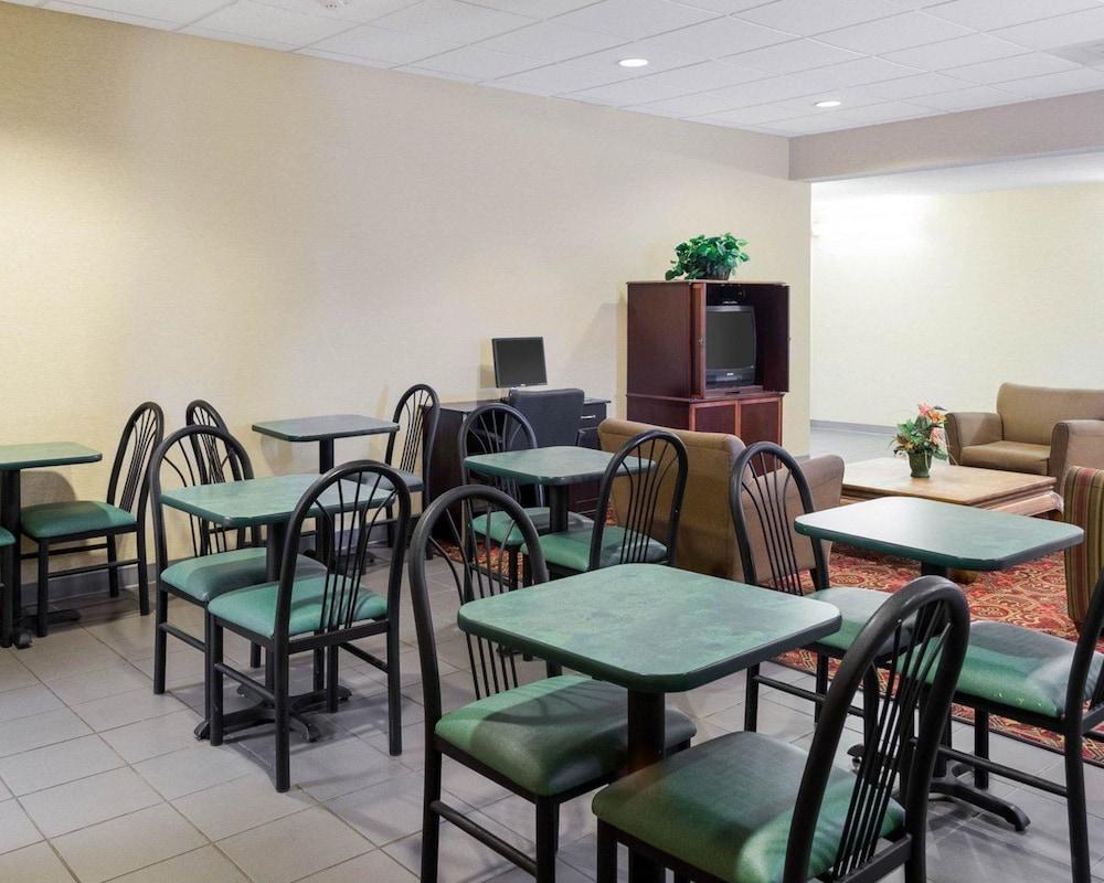 restaurant-cafeteria