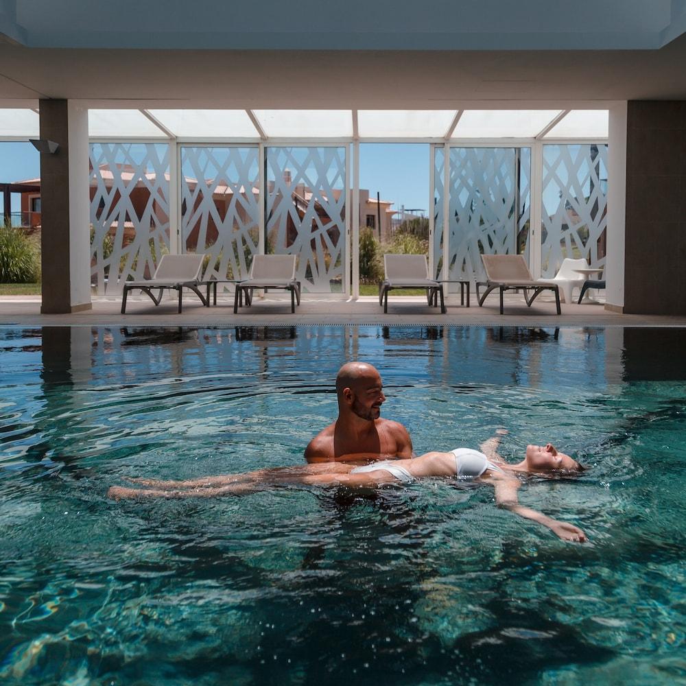 swimming pool spa