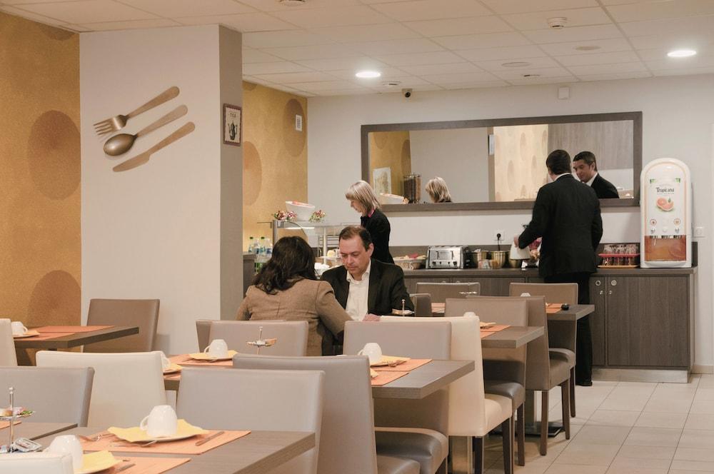 restaurant-cafeteria