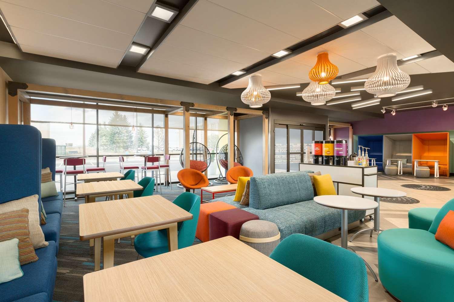 restaurant cafeteria