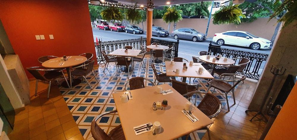 restaurant-cafeteria