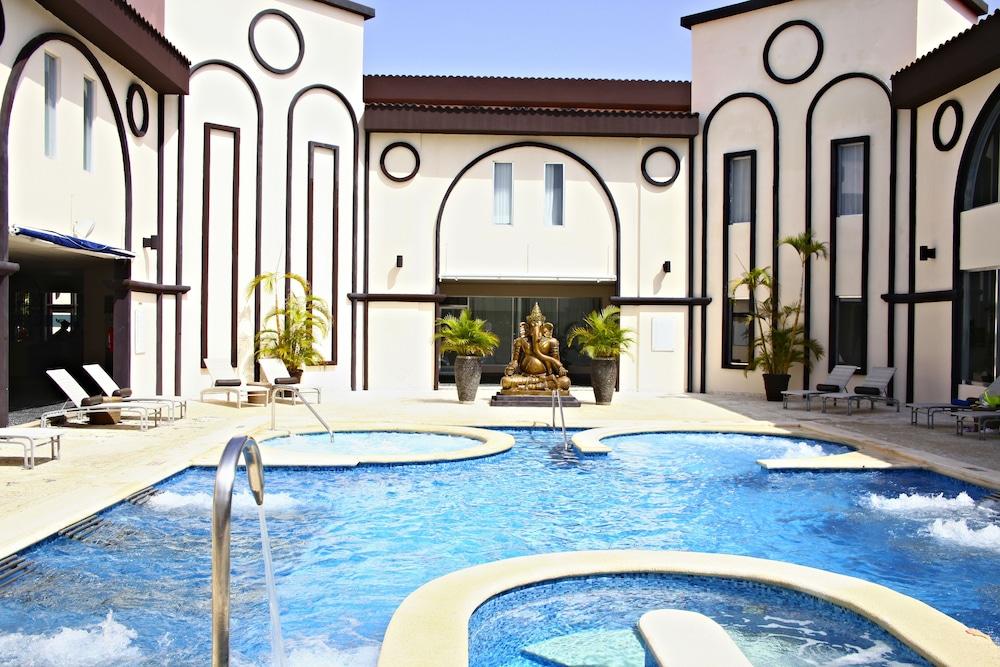 swimming pool spa