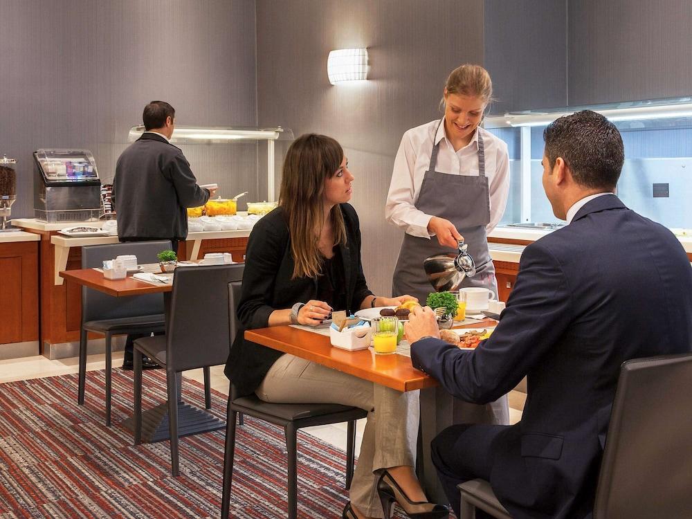 restaurant-cafeteria