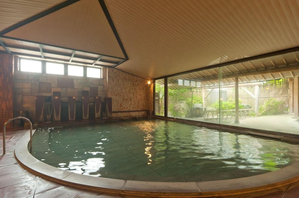 swimming pool spa